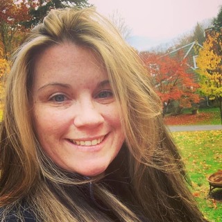 A photo of Caitlin Auchmoody