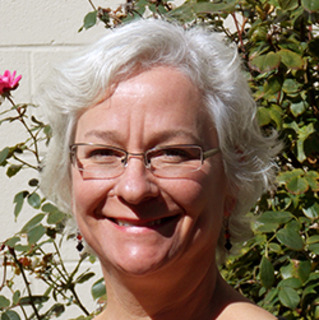 A photo of Leah Cadwallader.