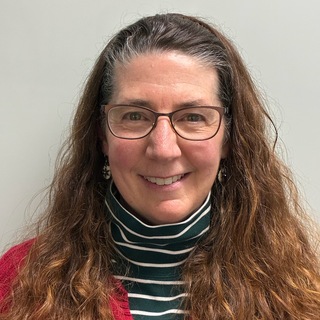 Colleen Wolpert Headshot