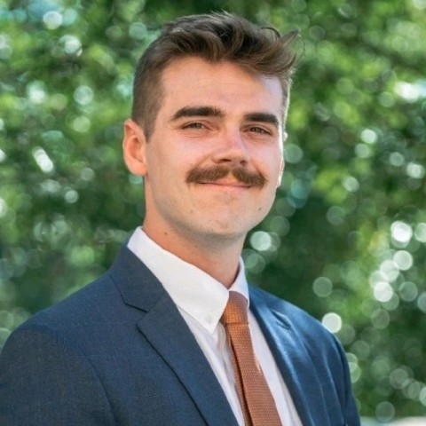 Andrew Holden headshot
