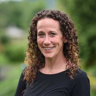 Amy Willis Headshot