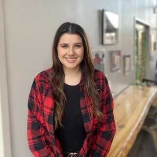 Caitlin Selle Headshot