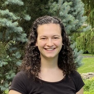 Carolyn Klein Headshot
