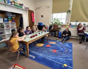 kids at horse quiz competition